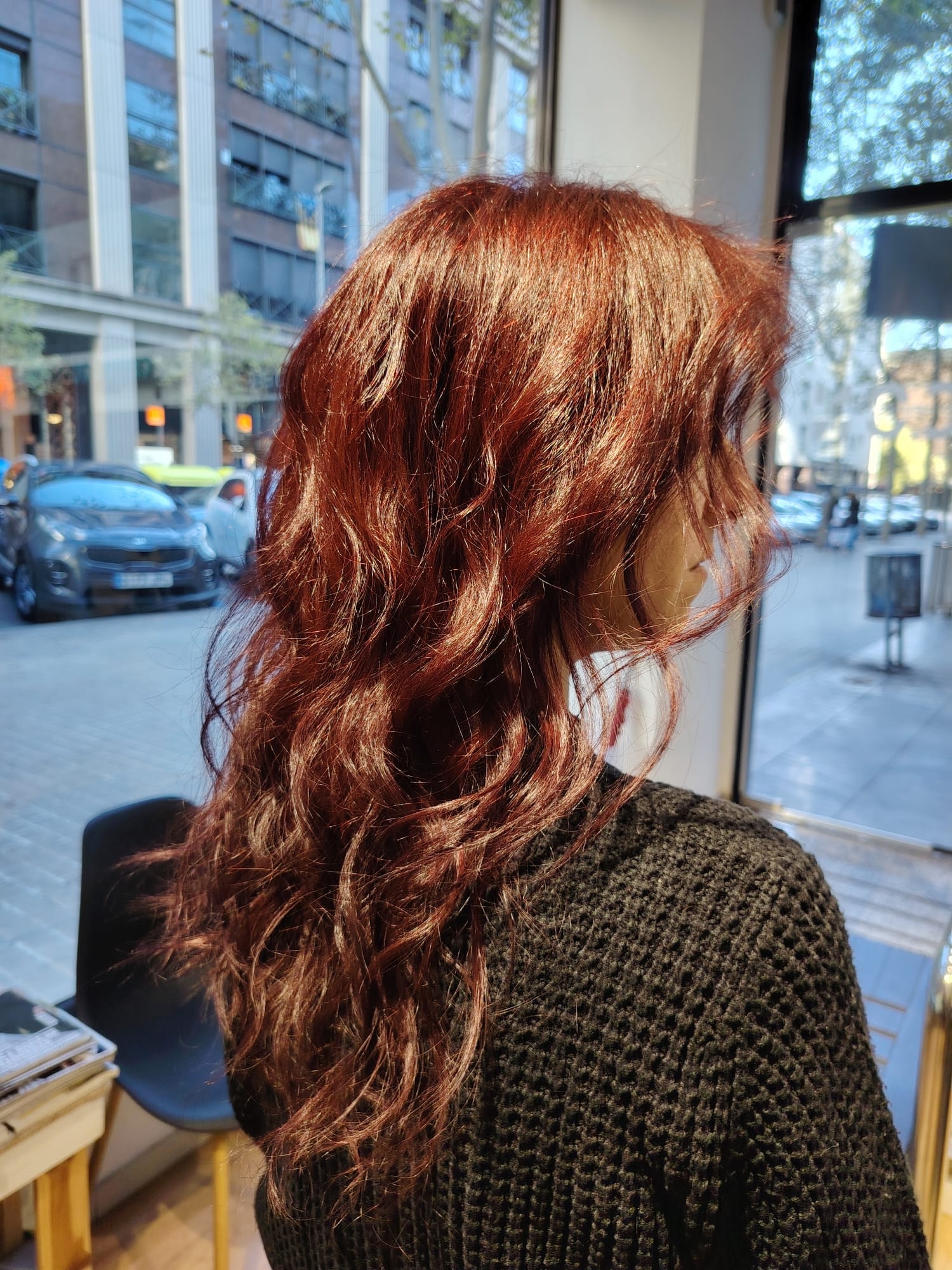 Tinte color cherry en El Petit Saló Sabadell