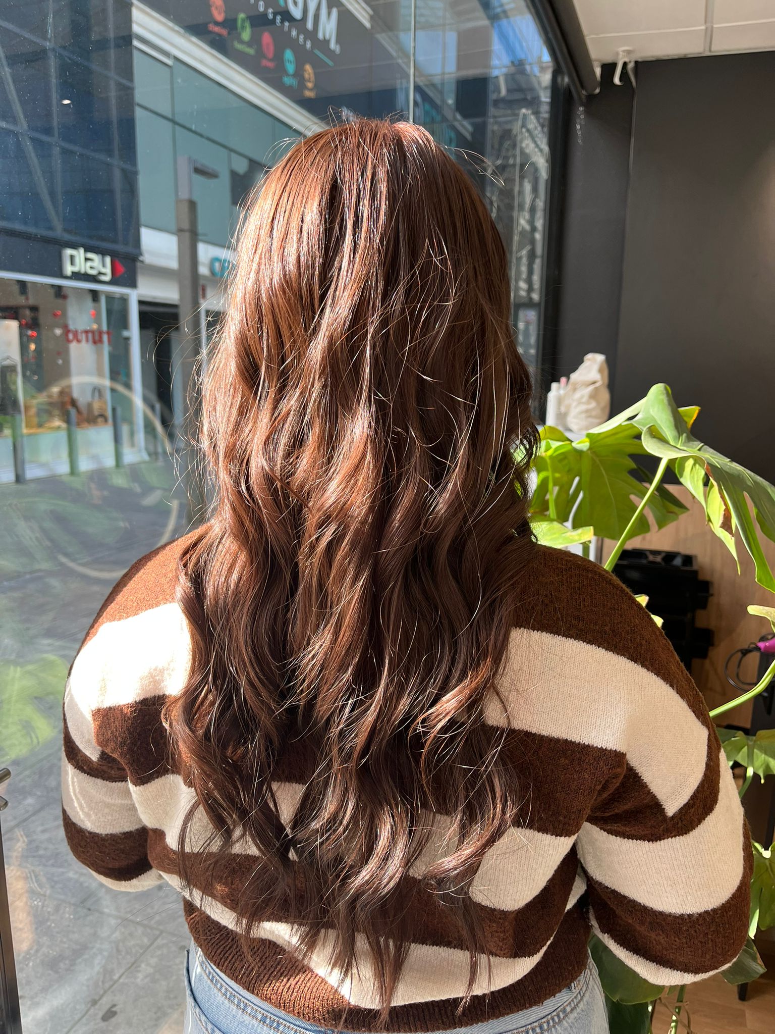 Tinte color avellana y tratamiento capilar – El Petit Saló Sabadell